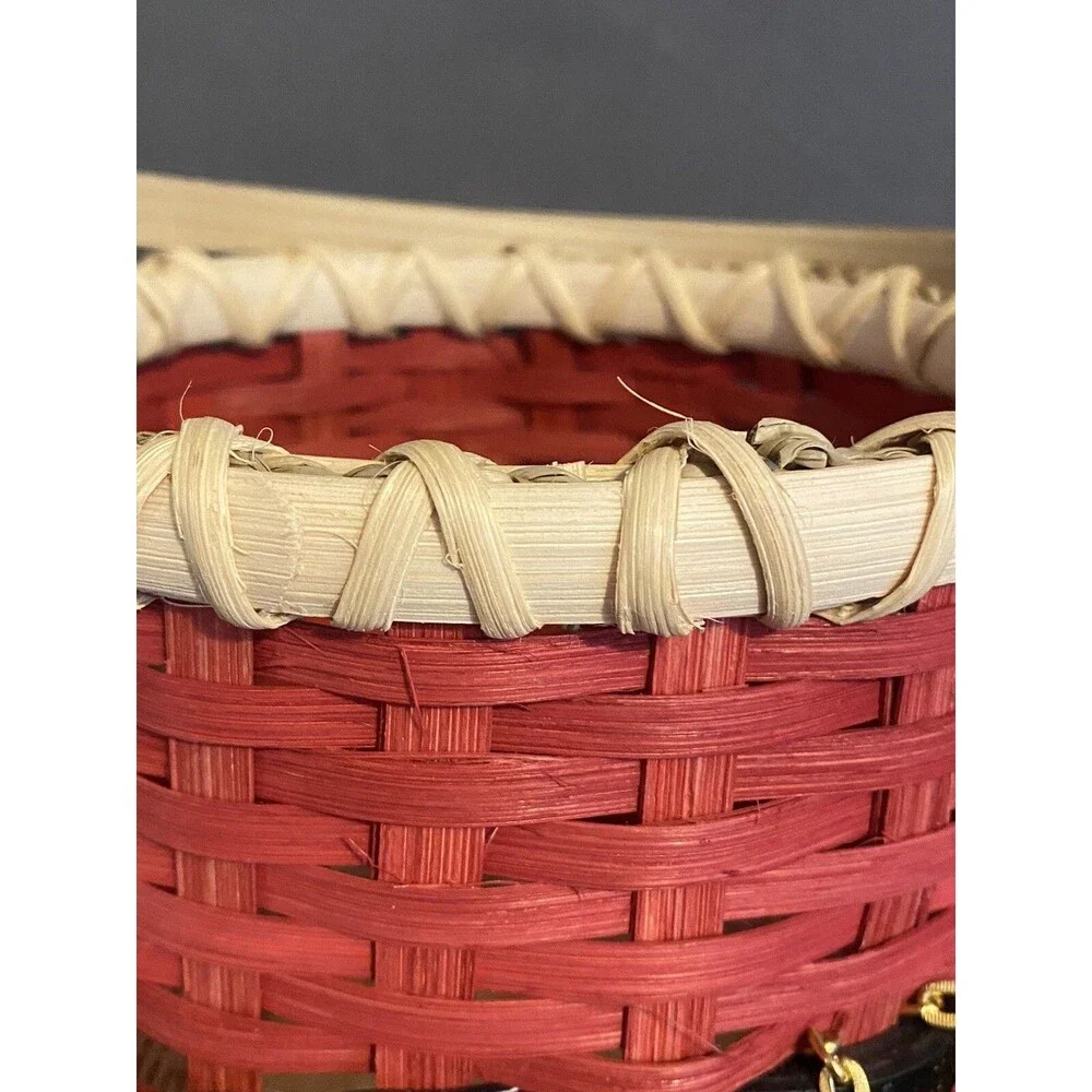 Handmade Christmas Basket Santa Claus Phyllis Schoenberg 6” With Handle Belt